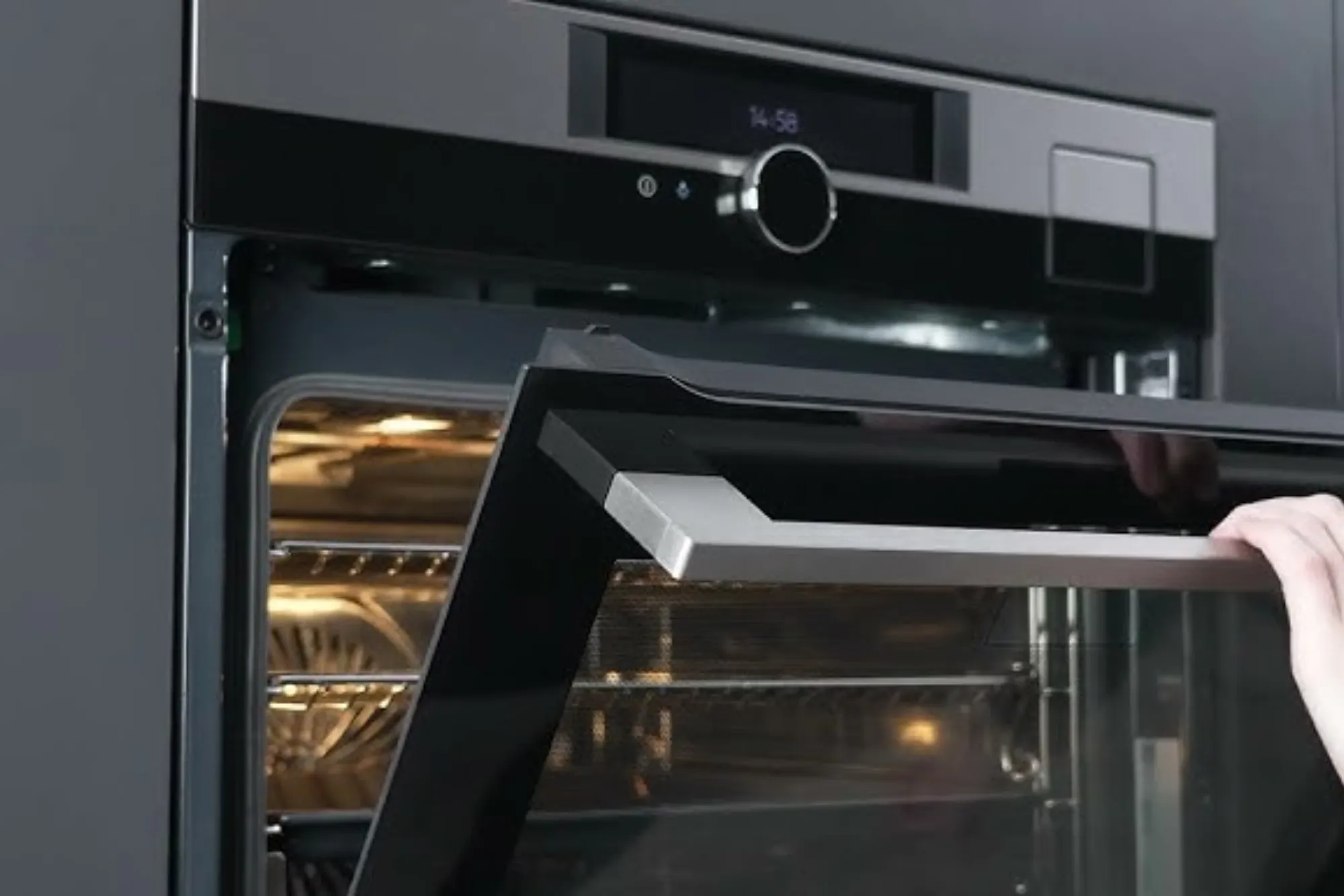 Why Your Oven Door Won’t Close Properly